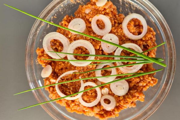Veganes Mett aus Reiswaffeln