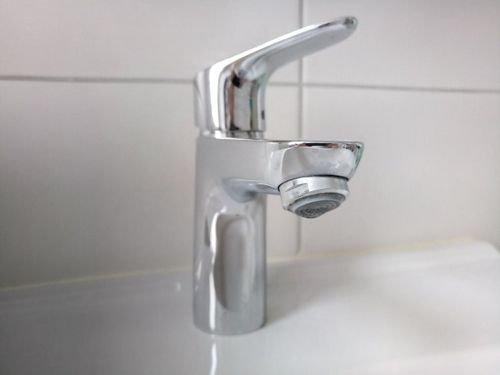 Tropfender Wasserhahn