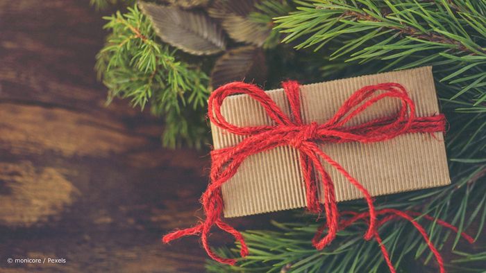 Geschenke natürlich umweltfreundlich verpacken © monicore / Pexels