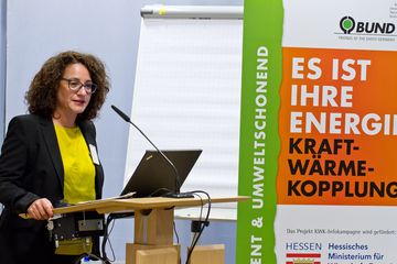 Auftaktveranstaltung der Infokampagne des BUND Hessen zur Kraft-Wärme-Kopplung – Moderatorin Daniela Cappelluti (Foto: Erik O. Martin)