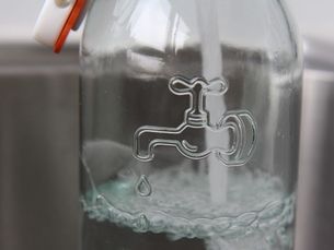 Trinkwasser in Karaffe