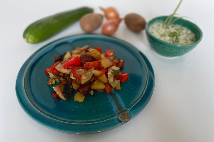 Regional, saisonal und lecker: Kartoffel-Gemüse-Blech aus dem Ofen!